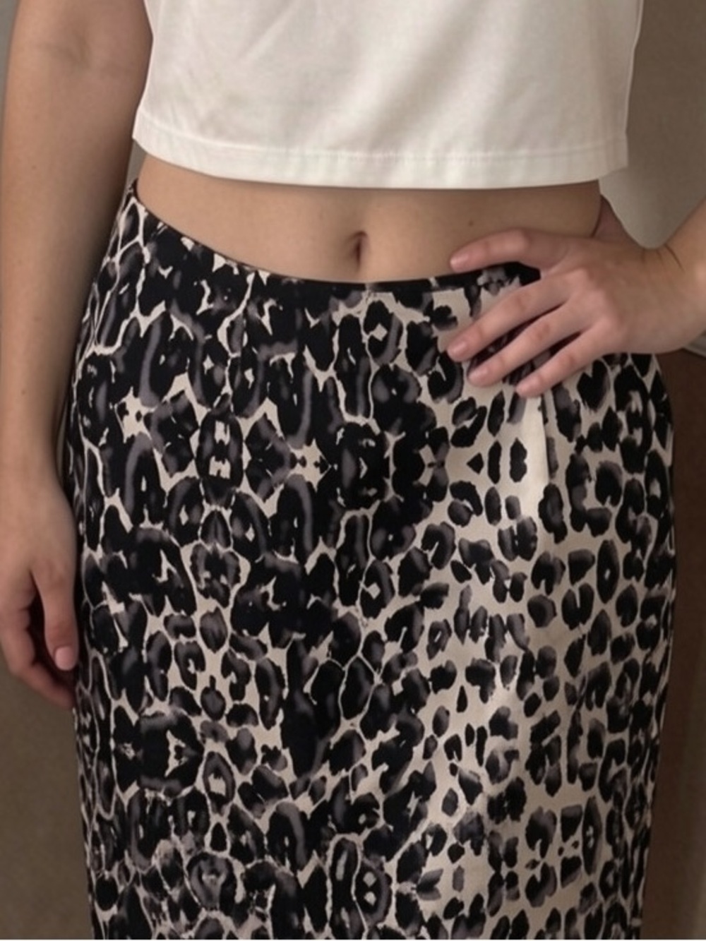 💜 5 for $20! Mossini Animal-Print Midi Skirt in Black and Cream